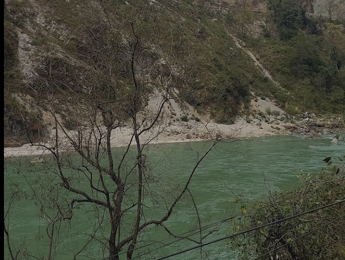 The site of boarding the boat